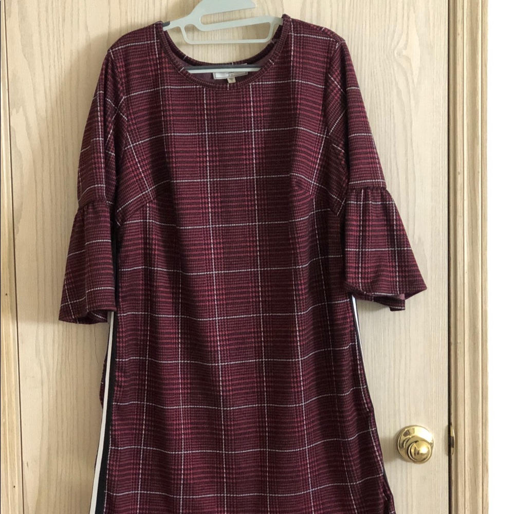 Red and black houndstooth Bell sleeve dress